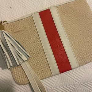 VGUC Gigi New York woven all in one clutch